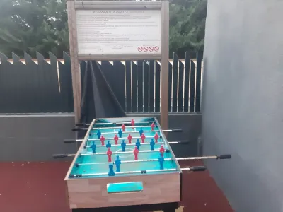 Masa de foosball in camera apartament inchiriere Sector 1 București